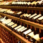 Comment investir dans le vin : le guide ultime